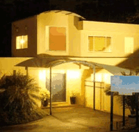 Azura Beach House BB - St Kilda Accommodation