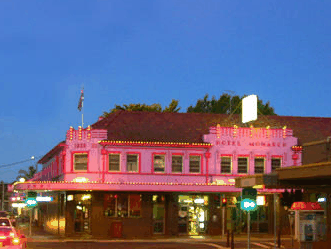 Monarch Motel Hotel - St Kilda Accommodation