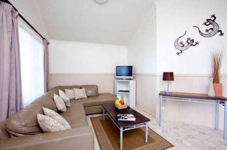 Blue Dolphin Resort & Holiday Park - St Kilda Accommodation 5