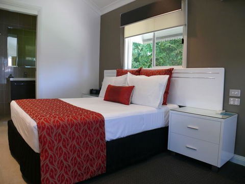 The Gateway Village Holiday Park - St Kilda Accommodation 9