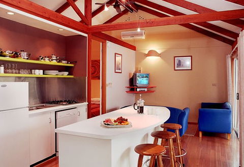 Arbour Cottage - St Kilda Accommodation 0