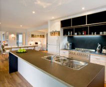 Ayindi Beach Retreat - St Kilda Accommodation 2