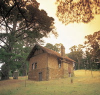 Heysen - The Cedars - St Kilda Accommodation