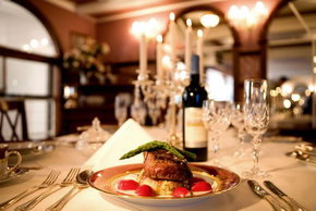 Titanic Theatre Restaurant - St Kilda Accommodation 3