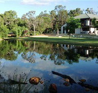 Lake House Gallery - St Kilda Accommodation
