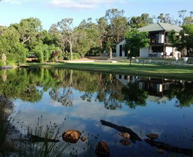 Lake House Gallery - St Kilda Accommodation 0