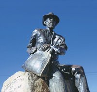 Paddy Hannans Statue - St Kilda Accommodation