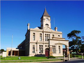 Wallaroo SA St Kilda Accommodation