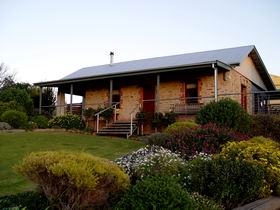Tim Gramp Wines - St Kilda Accommodation 0