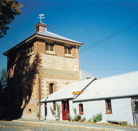 The Oakbank Weaver - St Kilda Accommodation