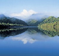 The Gordon River - St Kilda Accommodation