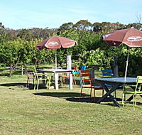 Cerise Brook Orchard  Family Golf - St Kilda Accommodation