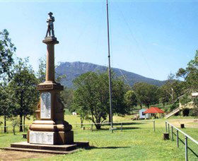 Maroon State School War Memorial - St Kilda Accommodation 0