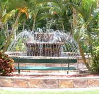 Bauer and Wiles Memorial Fountain - St Kilda Accommodation