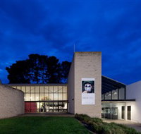 Monash Gallery of Art - St Kilda Accommodation