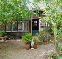 Gumnut Hideaway Gallery - St Kilda Accommodation