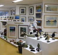 Huskisson Gallery and Picture Framing - St Kilda Accommodation