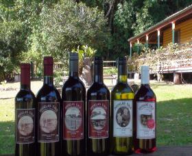 Douglas Vale Historic Homestead & Vineyard - St Kilda Accommodation 2