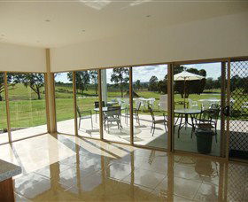 Razorback Ridge Wines - St Kilda Accommodation 4