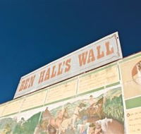 Ben Hall Wall - St Kilda Accommodation