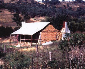 Book Keepers Cottage - St Kilda Accommodation 1