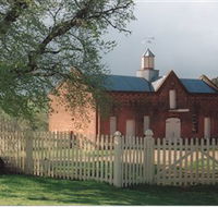 Cooma Cottage - St Kilda Accommodation