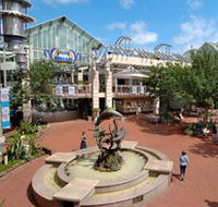 Warringah Mall - St Kilda Accommodation