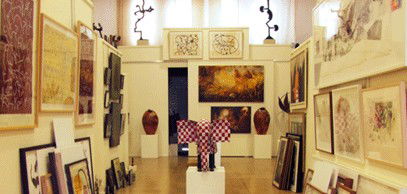 Australian Galleries - Glenmore Road - St Kilda Accommodation 2