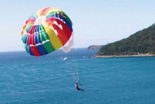 Port Stephens Parasailing - St Kilda Accommodation 1