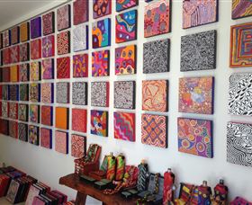 Bouddi Gallery - Contemporary Aboriginal Art - St Kilda Accommodation 1