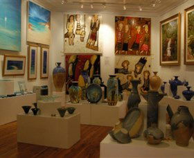 Articles Fine Art Gallery - St Kilda Accommodation 1