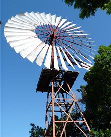 Barcaldine Windmill - St Kilda Accommodation 1