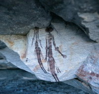 Gyorn Gyorn Bradshaw Paintings - St Kilda Accommodation