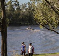 St George Riverbank Walkway - St Kilda Accommodation