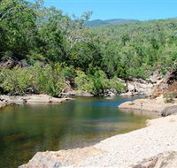 Mount Elliot Bowling Green Bay National Park - St Kilda Accommodation