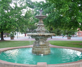 Royal Doulton Hankinson Memorial Fountain - St Kilda Accommodation 0