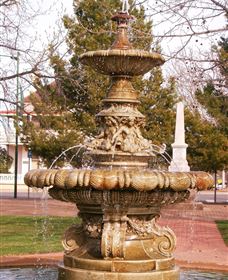 Royal Doulton Hankinson Memorial Fountain - St Kilda Accommodation 2