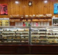 Strathy Hot Bread - St Kilda Accommodation