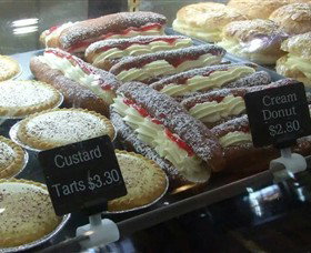 Strathy Hot Bread - St Kilda Accommodation 1