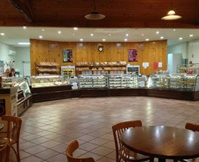 Strathy Hot Bread - St Kilda Accommodation 2