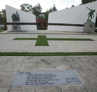 Shepparton Cenotaph - St Kilda Accommodation