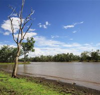 Lake Victoria - St Kilda Accommodation
