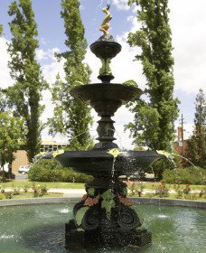 Victory Memorial Gardens - St Kilda Accommodation 1