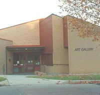 Cowra Regional Art Gallery - St Kilda Accommodation