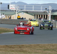 Wakefield Park Motor Racing Circuit - St Kilda Accommodation