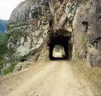 Old Glen Innes Road and the Historic Tunnel Grafton - St Kilda Accommodation