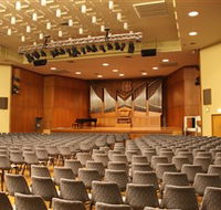 Wollongong Town Hall - St Kilda Accommodation