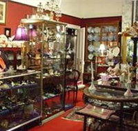 Nerilee Antiques - St Kilda Accommodation
