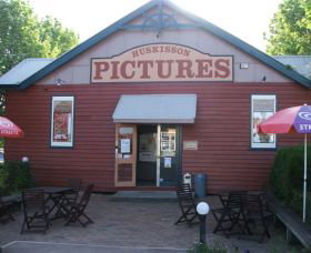 Huskisson Pictures - St Kilda Accommodation 0