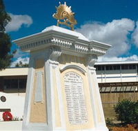 Beenleigh War Memorial - St Kilda Accommodation